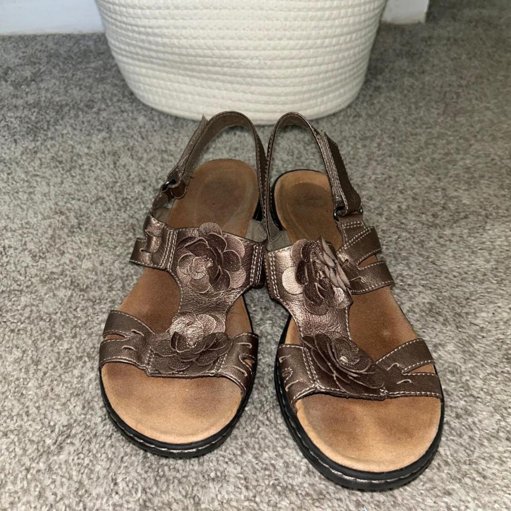 Clarks Women's Brown Floral Flat Leather Sandals